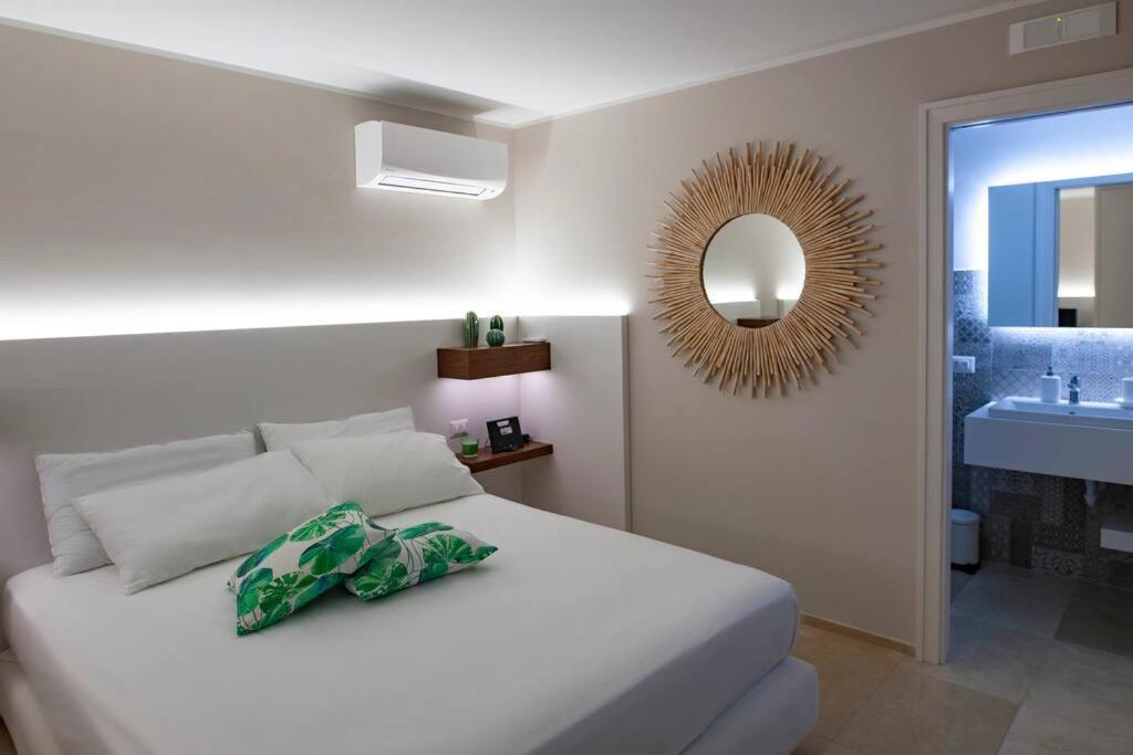 Spaziosa Villa Con Piscina E Giardino, 폴리나노 아마레 외부 사진