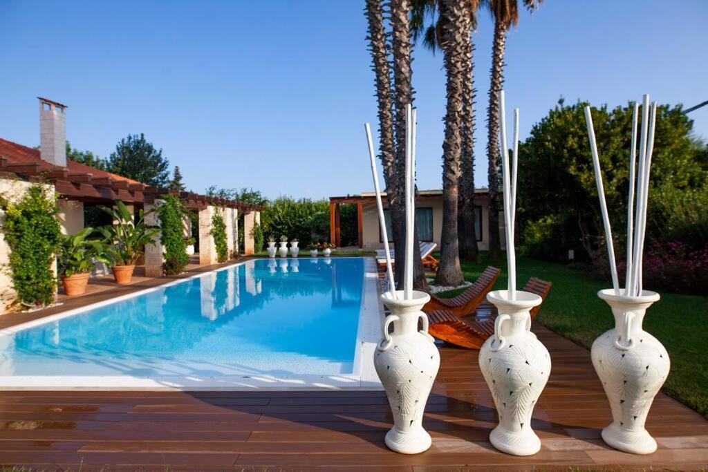 Spaziosa Villa Con Piscina E Giardino, 폴리나노 아마레 외부 사진